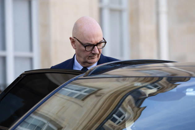 Cabinet meeting at the Elysee Palace - Paris French Minister of the Economy, Finance and Industrial, Energy and Digital Sovereignty Roland Lescure leaves after attending the weekly cabinet meeting at the Elysee Palace in Paris on October 28, 2026. Photo by Raphael Lafargue ABACAPRESS.COM Paris France  Copyright: xLafarguexRaphael ABACAx