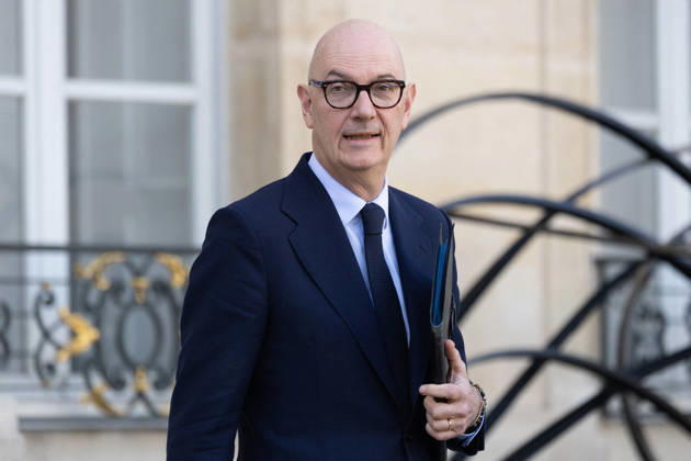 Cabinet meeting at the Elysee Palace - Paris French Minister of the Economy, Finance and Industrial, Energy and Digital Sovereignty Roland Lescure leaves after attending the weekly cabinet meeting at the Elysee Palace in Paris on October 28, 2026. Photo by Raphael Lafargue ABACAPRESS.COM Paris France  Copyright: xLafarguexRaphael ABACAx