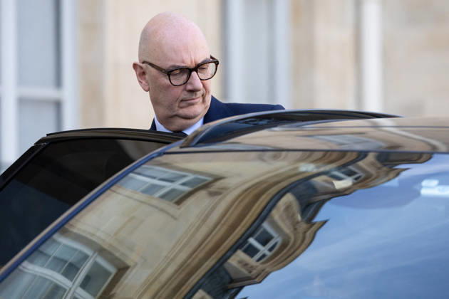 Cabinet meeting at the Elysee Palace - Paris French Minister of the Economy, Finance and Industrial, Energy and Digital Sovereignty Roland Lescure leaves after attending the weekly cabinet meeting at the Elysee Palace in Paris on October 28, 2026. Photo by Raphael Lafargue ABACAPRESS.COM Paris France  Copyright: xLafarguexRaphael ABACAx