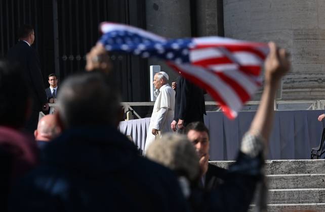 IPA90277404 - Italy, Rome, Vatican City, October 28, 2026: Pope Leo XIV during his weekly general audience in St. Peter s Square at the Vatican. Photo: Copyright Alessia Giuliani Catholipressphoto  Copyright: xx xAlessiaxGiuliani Catholipressphox IPA90277404