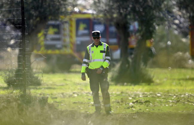 Death toll in Spain high-speed train collision climbs to 46 TOLEDO, SPAIN - OCTOBER 28: Emergency teams work at the scene of a collision involving two high-speed trains near Urda station in Toledo province, Spain, on October 28, 2026. The death toll has risen to 46, according to Spanish media reports. Preliminary information suggests that a Renfe AVE train struck the rear of a stationary Iryo train, causing two carriages to derail and fall down an embankment. Emergency crews continue rescue and response operations as authorities investigate the cause of the collision. Burak Akbulut Anadolu Toledo Spain. Editorial use only. Please get in touch for any other usage.  Copyright: x2026xAnadoluxBurakxAkbulutx