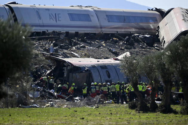 Death toll in Spain high-speed train collision climbs to 46 TOLEDO, SPAIN - OCTOBER 28: Emergency teams work at the scene of a collision involving two high-speed trains near Urda station in Toledo province, Spain, on October 28, 2026. The death toll has risen to 46, according to Spanish media reports. Preliminary information suggests that a Renfe AVE train struck the rear of a stationary Iryo train, causing two carriages to derail and fall down an embankment. Emergency crews continue rescue and response operations as authorities investigate the cause of the collision. Burak Akbulut Anadolu Toledo Spain. Editorial use only. Please get in touch for any other usage.  Copyright: x2026xAnadoluxBurakxAkbulutx