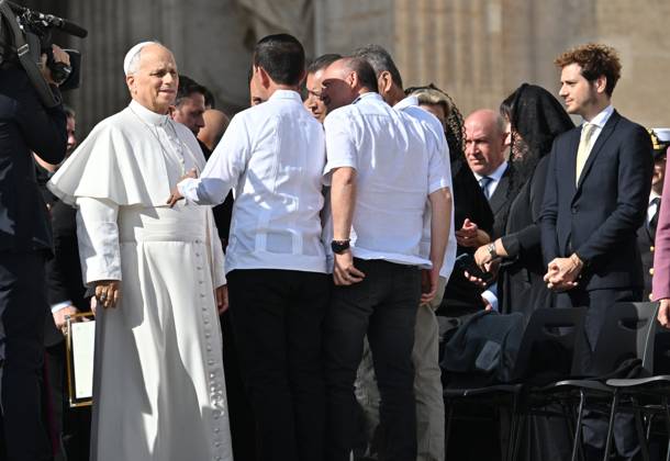 IPA90277407 - Italy, Rome, Vatican City, October 28, 2026: Pope Leo XIV during his weekly general audience in St. Peter s Square at the Vatican. Photo: Copyright Alessia Giuliani Catholipressphoto  Copyright: xx xAlessiaxGiuliani Catholipressphox IPA90277407
