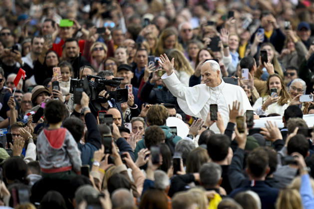 ITALY - REL - POPE LEO XIV PRESIDES OVER THE WEEKLY GENERAL AUDIENCE IN ST. PETER S SQUARE VATICAN CITY October 28, 2026 Italy, Rome, Vatican Italy, October 28, 2026: Pope Leo XIV during his weekly general audience in St Peter s Square at the Vatican. EDITORIAL USE ONLY - NO BOOKS Copyright: xVATICANxMEDIA CPPx