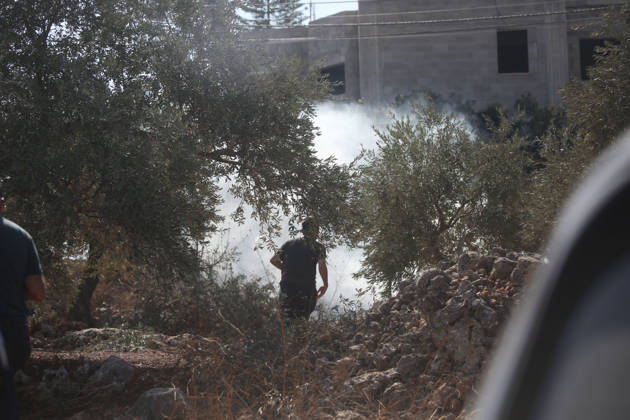 Israeli Forces Demolish Homes Belonging to Daoud Family in Beita Israeli forces demolish homes belonging to members of the Daoud family as smoke rises from a residential area in the village of Beita, south of the West Bank city of Nablus, on October 28, 2026. Several members of the family were arrested earlier this year. Photo by Mohammed Nasser apaimages Nablus West Bank Palestinian Territory 281026_Nablus_MN_00(16) Copyright: xapaimagesxMohammedxNasserx xapaimagesx