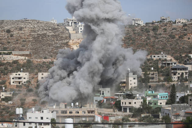 Smoke Rises as Israeli Forces Demolish Family Homes in Beita Smoke rises from a residential area as Israeli forces demolish homes belonging to members of the Daoud family in the village of Beita, south of the West Bank city of Nablus, on October 28, 2026. Several members of the family were arrested earlier this year. Photo by Mohammed Nasser apaimages Nablus West Bank Palestinian Territory 281026_Nablus_MN_00(24) Copyright: xapaimagesxMohammedxNasserx xapaimagesx