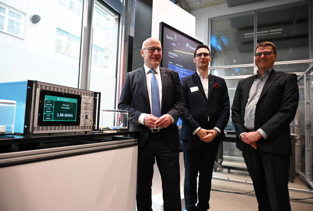 Quantum Communication Network Activated in Berlin BERLIN, GERMANY – OCTOBER 28: Berlin’s Governing Mayor Kai Wegner, FSO Team Leader Nino Walentar, and Head of the Institute Thomas Wiegand, participate in the activation of a cross-state quantum communication network connecting Bavaria, Thuringia and Berlin at the Fraunhofer Heinrich Hertz Institute (HHI) in Berlin, Germany, on October 28, 2026. The live demonstration marks the culmination of the seven-year QuNET research initiative, which develops highly secure communication systems based on quantum technologies. Volodymyr Sindieiev Anadolu Berlin Germany. Editorial use only. Please get in touch for any other usage.  Copyright: x2026xAnadoluxVolodymyrxSindieievx