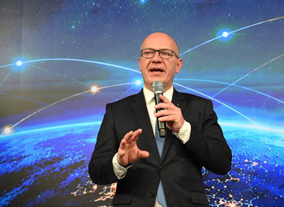 Quantum Communication Network Activated in Berlin BERLIN, GERMANY – OCTOBER 28: Berlin’s Governing Mayor Kai Wegner participates in the activation of a cross-state quantum communication network connecting Bavaria, Thuringia and Berlin at the Fraunhofer Heinrich Hertz Institute (HHI) in Berlin, Germany, on October 28, 2026. The live demonstration marks the culmination of the seven-year QuNET research initiative, which develops highly secure communication systems based on quantum technologies. Volodymyr Sindieiev Anadolu Berlin Germany. Editorial use only. Please get in touch for any other usage.  Copyright: x2026xAnadoluxVolodymyrxSindieievx