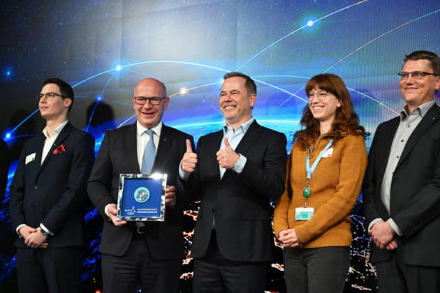 Quantum Communication Network Activated in Berlin BERLIN, GERMANY – OCTOBER 28: Berlin’s Governing Mayor Kai Wegner, FSO Team Leader Nino Walentar, and Head of the Institute Thomas Wiegand, participate in the activation of a cross-state quantum communication network connecting Bavaria, Thuringia and Berlin at the Fraunhofer Heinrich Hertz Institute (HHI) in Berlin, Germany, on October 28, 2026. The live demonstration marks the culmination of the seven-year QuNET research initiative, which develops highly secure communication systems based on quantum technologies. Volodymyr Sindieiev Anadolu Berlin Germany. Editorial use only. Please get in touch for any other usage.  Copyright: x2026xAnadoluxVolodymyrxSindieievx