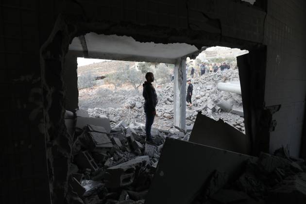 October 28, 2026, Nablus, Palestine, State of: NABLUS, PALESTINE - OCTOBER 28, 2026: Palestinians inspect the aftermath of the destruction at the home of prisoner Ibrahim Daoud, following its demolition in Beita village , south of Nablus in the West Bank, on Oct 28,2026. Nablus Palestine, State of - ZUMAq101 20261028_zna_q101_049 Copyright: xNedalxShtiehx