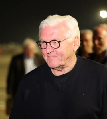 Federal President and Military in China, October 28, 2026, China, Beijing, Presidential Air Service, Departure of Federal President Frank Walter Steinmeier and Elke Buedenbender for China on a flight from Hefei to Beijing; upon arrival, they were greeted by the Chinese military and an honor guard representing all branches of the armed forces at the Presidential Air Service aircraft, Beijing, Beijing, China
