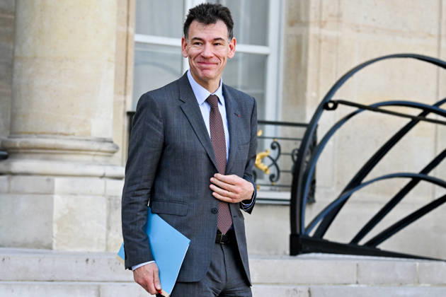 Philippe Baptiste, Minister of Higher Education, Research, and Space, leaving the weekly cabinet meeting at the Élysée Presidential Palace in Paris, France, on October 28, 2026 Christian Liewig Bestimage French ministers leaving the weekly cabinet meeting at the Élysée Presidential Palace in Paris, France, on October 28, 2026 Paris, France Copyright: xChristianxLiewigx xBestimagexChristianxLiewigx xBestimagex