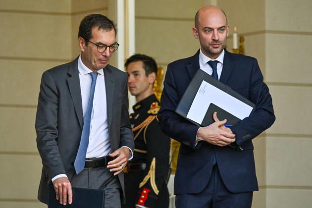 Jean Pierre Farandou, Minister of Labor and Solidarity, and Jean Noël Barrot, Minister of Europe and Foreign Affairs, as they exited the weekly cabinet meeting at the Élysée Presidential Palace in Paris, France, on October 28, 2026. Christian Liewig Bestimage. French ministers leaving the weekly cabinet meeting at the Élysée Presidential Palace in Paris, France, on October 28, 2026. Paris, France Copyright: xChristianxLiewigx xBestimagexChristianxLiewigx xBestimagex