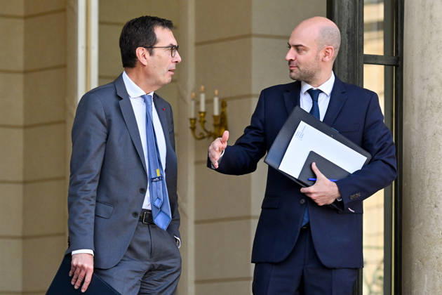 Jean Pierre Farandou, Minister of Labor and Solidarity, and Jean Noël Barrot, Minister of Europe and Foreign Affairs, as they exited the weekly cabinet meeting at the Élysée Presidential Palace in Paris, France, on October 28, 2026. Christian Liewig Bestimage. French ministers leaving the weekly cabinet meeting at the Élysée Presidential Palace in Paris, France, on October 28, 2026. Paris, France Copyright: xChristianxLiewigx xBestimagexChristianxLiewigx xBestimagex