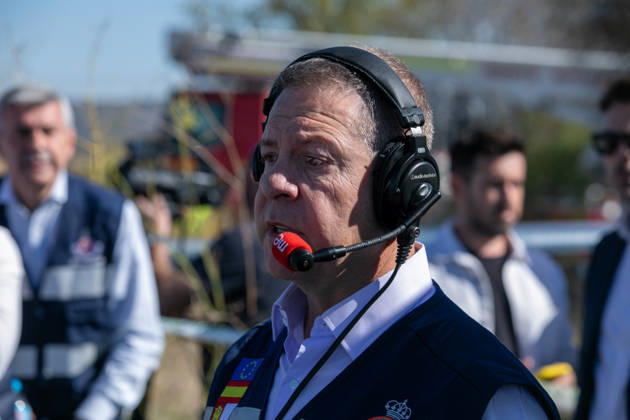 Two Trains Collide at Urda Station in Toledo. The president of Castilla-La Mancha, Emiliano García Page, arrives at the Forward Command Post at the scene of the accident on October 28, 2026, in Urda, Toledo, Castilla-La Mancha, Spain. Two trains collided on the morning of Wednesday, October 28, at the station in the Toledo town of Urda. Firefighters from the Alcázar de San Juan and Orgaz stations, Civil Protection teams from several surrounding towns, three medical helicopters, and two ambulances. OCTOBER 28, 2026 Juanma Jimé Urda, Toledo, Castile-La Mancha Urda, Toledo, Castile-La Mancha, Spain Copyright: xJuanmaxJimà nezx 7874908