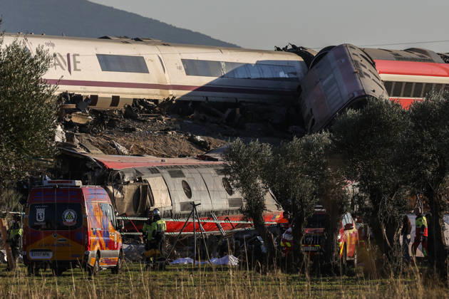 Two Trains Collide at Urda Station in Toledo Emergency responders are on the scene, October 28, 2026, in Urda, Toledo, Castilla-La Mancha, Spain. Two trains collided on the morning of Wednesday, October 28, at the station in the Toledo town of Urda. Firefighters from the Alcázar de San Juan and Orgaz stations, Civil Protection teams from several surrounding towns, three medical helicopters, and two ambulances. OCTOBER 28, 2026 Alejandro Martínez Vé Urda, Toledo, Castile-La Mancha Urda, Toledo, Castile-La Mancha, Spain Copyright: xAlejandroxMartinezxVÃ lezx 7874949
