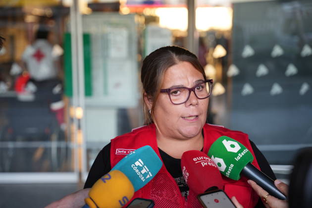 Madrid-Andalusia High-Speed Rail Line Suspended Due to the Urda Toledo Accident The head of emergency services for the Córdoba Red Cross, Nerea Casas, speaks to the media at the Julio Anguita station in Córdoba following the train accident in Urda Toledo that has forced the suspension of service on the Madrid-Andalusia high-speed line. October 28, 2026, in Córdoba, Andalusia, Spain. Initial reports of the train accident between Mora and Urda Toledo, which occurred shortly before 9:00 a.m. this Wednesday, suggest that a Renfe AVE may have struck an Iryo train from behind, causing two cars of the Iryo train to derail. October 28, 2026 María José Ló Córdoba, Andalusia, Spain Córdoba, Andalusia, Spain Spain Copyright: xMariaxJosà xLopezx 7874953