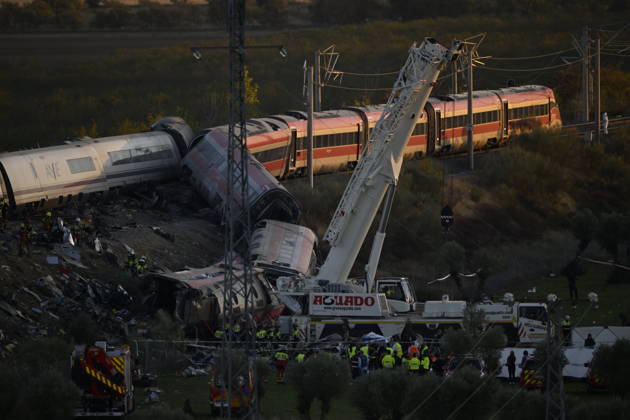 At least 68 dead, 80 injured in high-speed train crash in central Spain TOLEDO, SPAIN - OCTOBER 28: Emergency teams work at the scene of a collision involving two high-speed trains near Urda station in Toledo province, Spain, on October 28, 2026. The death toll has risen to 68, according to Spanish media reports. Preliminary information suggests that a Renfe AVE train struck the rear of a stationary Iryo train, causing two carriages to derail and fall down an embankment. Emergency crews continue rescue and response operations as authorities investigate the cause of the collision. Burak Akbulut Anadolu Toledo Spain. Editorial use only. Please get in touch for any other usage.  Copyright: x2026xAnadoluxBurakxAkbulutx