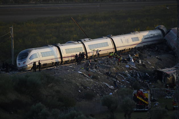 At least 68 dead, 80 injured in high-speed train crash in central Spain TOLEDO, SPAIN - OCTOBER 28: Emergency teams work at the scene of a collision involving two high-speed trains near Urda station in Toledo province, Spain, on October 28, 2026. The death toll has risen to 68, according to Spanish media reports. Preliminary information suggests that a Renfe AVE train struck the rear of a stationary Iryo train, causing two carriages to derail and fall down an embankment. Emergency crews continue rescue and response operations as authorities investigate the cause of the collision. Burak Akbulut Anadolu Toledo Spain. Editorial use only. Please get in touch for any other usage.  Copyright: x2026xAnadoluxBurakxAkbulutx