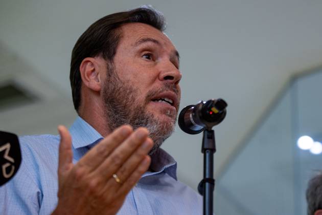 October 28, 2026, Madrid, Spain: SpainÃ¢â‚¬â ¢s Minister of Transport, oscar Puente, holds a press conference following a collision between two high-speed trains between the towns of Mora and Orgaz, in the province of Toledo. Madrid Spain  - ZUMAs197 20261028_aaa_s197_096 Copyright: xDavidxCanalesx