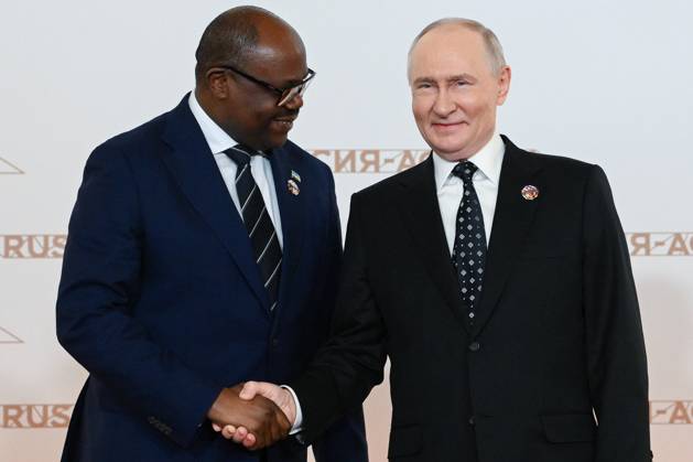 President Vladimir Putin officially greets heads of delegation at Russia-Africa Summit 9276211 28.10.2026 President Vladimir Putin during an official greeting ceremony for heads of delegation at the 3rd Russia-Africa Summit. Left: Prime Minister of Rwanda Justin Nsengiyumva. Alexandr Kryazhev Sputnik Crediting the source in the following order photographer s name Russia-Africa Summit and Economic and Humanitarian forum host ÑÄhoto agency is mandatory when using the photo Moscow Russia  Copyright: xAlexandrxKryazhevx