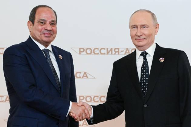 President Vladimir Putin officially greets heads of delegation at Russia-Africa Summit 9276296 28.10.2026 President Vladimir Putin during an official greeting ceremony for heads of delegation at the 3rd Russia-Africa Summit. Left: President of Egypt Abdel Fattah el-Sisi. Alexandr Kryazhev Sputnik Crediting the source in the following order photographer s name Russia-Africa Summit and Economic and Humanitarian forum host ÑÄhoto agency is mandatory when using the photo Moscow Russia  Copyright: xAlexandrxKryazhevx