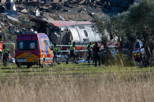 October 28, 2026, Urda, Toledo, Spain: October 28, 2026, Urda, Toledo, Spain: October 28, 2026, Urda, Toledo, Spain: At least 68 people have died and dozens more were injured after two high-speed passenger trains collided near Urda station in the province of Toledo on Wednesday morning, regional authorities confirmed. The catastrophe occurred at approximately 08:53 AM when a state-owned Renfe AVE train struck the rear of a stationary train operated by private carrier Iryo. More than 500 passengers were on board both convoys, which were traveling along the Madrid-Andalusia high-speed corridor. Spanish Transport Minister o¼ scar Puente stated that the collision followed a safety system failure, after which an inexplicable order was issu - ZUMAd308 20261028_zsp_d308_143 Copyright: xJuanxCarlosxLucasx