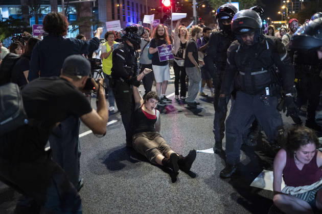 Protest to demand the formation of a joint Arab-Jewish government in Tel Aviv TEL AVIV, ISRAEL - OCTOBER 28: Police intervene as left-wing Israelis gather to demand a joint government of Arabs and Jews and block roads in Tel Aviv, Israel on October 28, 2026. Mostafa Alkharouf Anadolu Tel Aviv Israel. Editorial use only. Please get in touch for any other usage.  Copyright: x2026xAnadoluxMostafaxAlkharoufx