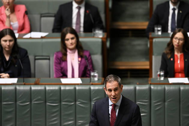 QUESTION TIME, Australian Treasurer Jim Chalmers speaks during Question Time in the House of Representatives at Parliament House in Canberra, Thursday, October 29, 2026. ( NO ARCHIVING CANBERRA AUSTRALIAN CAPITAL TERRITORY Australia  Copyright: xLUKASxCOCHx 20261029125198298199