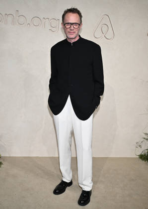 airbnb.org Gala Paul Bettany arriving to the airbnb.org Gala 2026 held at Milk Studios on October 28, 2026 in Hollywood, CA. Hollywood Milk Studios California USA Copyright: xLISAxOConnorx xAFF-USA.comx