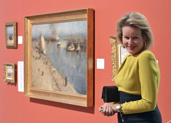 The Queen Visits La Boverie LIEGE, BELGIUM - OCTOBER 29 : Queen Mathilde visits the exhibition Impressionism: A Belgian Story at La Boverie in Liège. Through some 150 works, this exhibition highlights Belgian Impressionism, its ties to the great French masters, and the way Belgian artists revolutionized the depiction of reality through their use of light and color. Among other works, the Queen views pieces by Franz Courtens, Anna Boch, and Théo Van Rysselberghethree key figures of Belgian Impressionism. .on October 29, 2026 in Liege, Belgium, 29 10 2026 Liege Belgium  Copyright: xBertxVanxDenxBrouckex