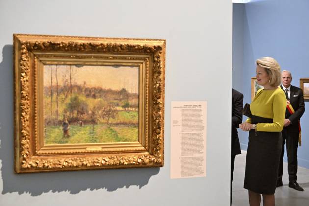 The Queen Visits La Boverie LIEGE, BELGIUM - OCTOBER 29 : Queen Mathilde visits the exhibition Impressionism: A Belgian Story at La Boverie in Liège. Through some 150 works, this exhibition highlights Belgian Impressionism, its ties to the great French masters, and the way Belgian artists revolutionized the depiction of reality through their use of light and color. Among other works, the Queen views pieces by Franz Courtens, Anna Boch, and Théo Van Rysselberghethree key figures of Belgian Impressionism. .on October 29, 2026 in Liege, Belgium, 29 10 2026 Liege Belgium  Copyright: xBertxVanxDenxBrouckex