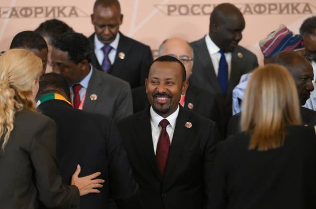 Russia-Africa Economic and Humanitarian Forum MOSCOW, RUSSIA - OCTOBER 29: (----EDITORIAL USE ONLY - MANDATORY CREDIT - GRIGORY SYSOEV RUSSIA-AFRICA SUMMIT AND ECONOMIC AND HUMANITARIAN FORUM HOST PHOTO AGENCY HANDOUT - NO MARKETING NO ADVERTISING CAMPAIGNS - DISTRIBUTED AS A SERVICE TO CLIENTS----) Participants prepare for a family photo during the 3rd Russia-Africa Summit and Forum in Moscow, Russia, on October 29, 2026. Grigory Sysoev Russia-Africa Summit and Economic and Humanitarian Forum Host Photo Agency Anadolu Moscow Russia. Editorial use only. Please get in touch for any other usage.  Copyright: x2026xAnadoluxGrigoryxSysoev Russia-AfricaxSummitxandxEconomicxandxHumanitarianxForumxHostxPhotoxAgencyx