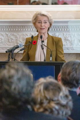 European Commission President Ursula von der Leyen speaks during her participation in the Canada-European Union (EU) Summit in Montreal, Canada 29 October 2026. Von der Leyen pressed her proposal for Canada to become the first associated member of the European Union—a designation to which several member states, led by Germany, have raised objections during the bilateral summit taking place in Montreal. Von der Leyen pushes for Canada to become an associate member of the EU, despite objections !ACHTUNG: NUR REDAKTIONELLE NUTZUNG!  Copyright: xJulioxCésarxRivasx USA4627 20261029-55021829592_1