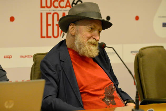 IPA90320555 - Lucca, October 29, 2026 Lucca Comics & Games celebrates 60 years of editions dedicated to comics and their creators. Today in the Press Room, a meeting with American comic book artist Frank Miller, creator of DEVIL, ELEKTRA, and BATMAN. In the photo: Frank Miller™s arrival and moments from the press conference.  Copyright: xRobertoCappelloxfotografox xRobertoxCappellox IPA90320555