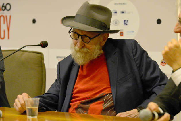IPA90320558 - Lucca, October 29, 2026 Lucca Comics & Games celebrates 60 years of editions dedicated to comics and their creators. Today in the Press Room, a meeting with American comic book artist Frank Miller, creator of DEVIL, ELEKTRA, and BATMAN. In the photo: Frank Miller™s arrival and moments from the press conference.  Copyright: xRobertoCappelloxfotografox xRobertoxCappellox IPA90320558