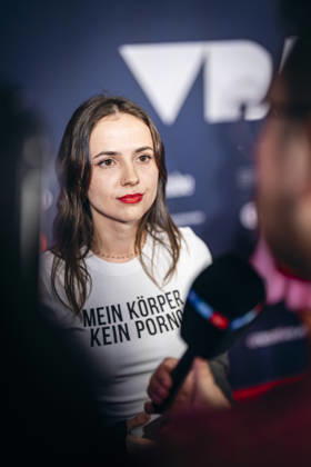 Theresia Crone is taking a stand against digital violence at the Videodays gala i Copyright: xDominikxButzmannx