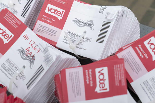 October 29, 2026, Renton, Washington, USA: Empty envelopes are collated in groups of 250 after the ballots are taken out in a secure room as 2026 mid-term election ballots are opened and counted at the King County Elections office in Renton, Washington, USA, on Thu., Oct. 29, 2026. Approximately 98% of votes cast in Washington state are mail-in ballots. Renton USA - ZUMAb344 20261029_znp_b344_039 Copyright: xM.xScottxBrauerx