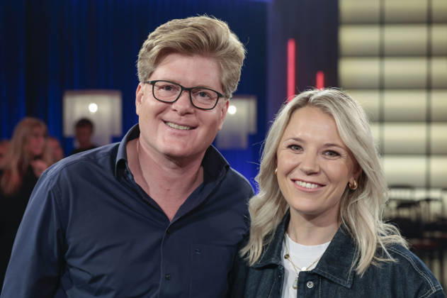 Teacher Schröder and Miriam Neureuther during the taping of the WDR talk show *Kölner Treff* at WDR Studio BS 3 in Cologne, October 29, 2026 Foto:xR.xSchmiegeltx xFuturexImagex koelner_treff2910_6036