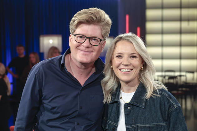 Teacher Schröder and Miriam Neureuther during the taping of the WDR talk show *Kölner Treff* at WDR Studio BS 3 in Cologne, October 29, 2026 Foto:xR.xSchmiegeltx xFuturexImagex koelner_treff2910_6037