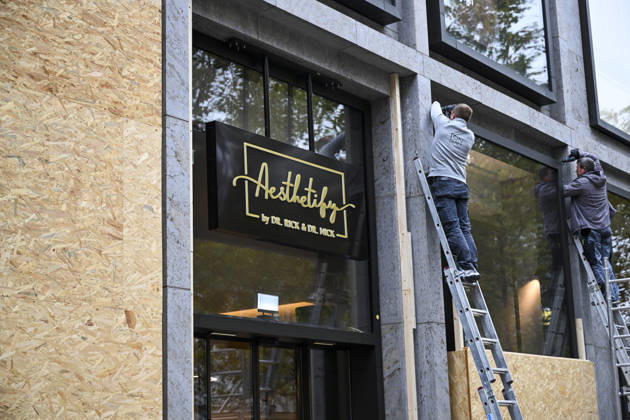 Stores in Berlin board Up windows ahead of nationwide youth protests??????? BERLIN, GERMANY - OCTOBER 30: Some shops take precautionary security measures ahead of youth demonstrations planned nationwide tomorrow by the initiative Gen Z regelt (Gen Z Takes Charge) in Berlin, Germany on October 30, 2026. Storefronts along the city s famous Kurfurstendamm shopping street are covered with wooden panels to prevent potential damage. Halil Sagirkaya Anadolu Berlin Germany. Editorial use only. Please get in touch for any other usage.  Copyright: x2026xAnadoluxHalilxSagirkayax