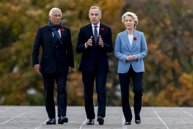 October 30, 2026, Montreal, Pq, CANADA: Prime Minister Mark Carney, centre, arrives at the EU-Canada summit with President of the European Council, Antonio Costa, left, and President of the European Commission, Ursula von der Leyen, in Montreal on Friday, Oct. 30, 2026. Montreal CANADA  - ZUMAc35_ 20261030_zaf_c35_020 Copyright: xChristopherxKatsarovx