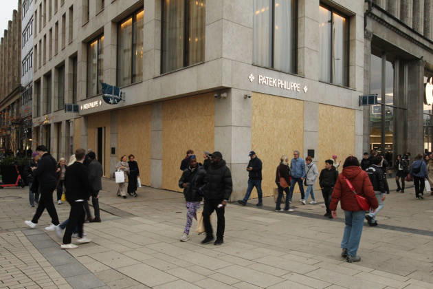 Patek Philippe store on Neuer Wall The store s windows were barricaded with wooden panels out of fear of vandalism during Saturday s Gen Z demonstration in downtown Hamburg. Hamburg s Old Town