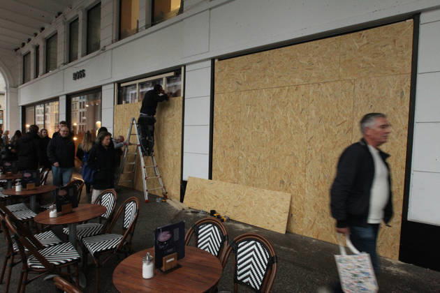 Store in the Alsterarkaden The store s windows were barricaded with wooden panels out of fear of vandalism during Saturday s Gen Z demonstration in downtown Hamburg. Hamburg s Old Town