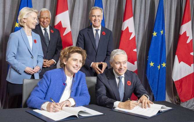 October 30, 2026, Montreal, Pq, CANADA: European Investment Bank Vice President Nicola Beer, front left, and Finance Minister Francois-Philippe Champagne sign a Framework Agreement on EIB as European Commission President Ursula von der Leyen, rear left to right, European Council President Antonio Costa and Prime Minister Mark Carney look on during the EU-Canada summit in Montreal on Friday, Oct. 30, 2026. Montreal CANADA  - ZUMAc35_ 20261030_zaf_c35_057 Copyright: xChristinnexMuschix