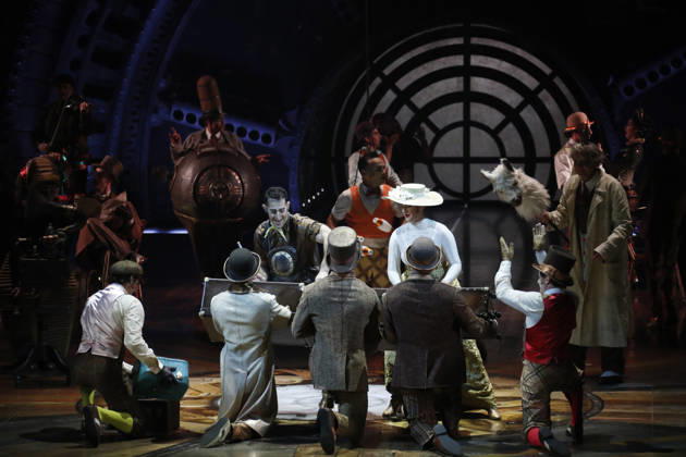 October 30, 2026, Madrid, Community Of Madrid, Spain: Artists and acrobats of Cirque du Soleil perform live on stage during the opening premiere of KURIOS - Cabinet of Curiosities (Gabinete de Curiosidades) under the iconic Big Top (Gran Carpa) at Escenario Puerta del Angel in Madrid, Spain, on Friday, October 30, 2026. Directed by Michel Laprise and celebrated as one of Cirque du Soleil s most acclaimed productions, the steampunk-inspired spectacle arrives in the Spanish capital following its successful engagement in Barcelona to conclude its Spanish tour. Set in a late 19th-century mechanical universe, the show follows an ambitious inventor known as The Seeker who unlocks a cabinet of curiosities, unleashing world-class contortionists - ZUMAo127 20261030_zep_o127_046 Copyright: xHugoxOrtunox