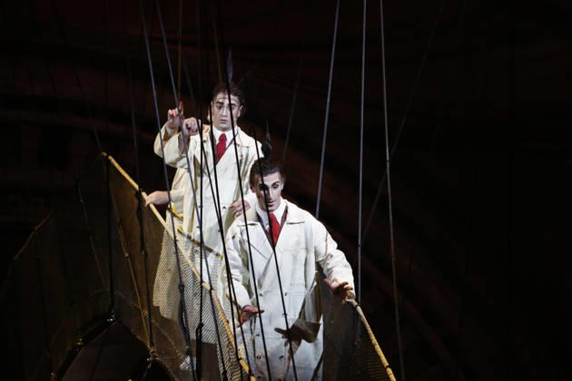 October 30, 2026, Madrid, Community Of Madrid, Spain: Artists and acrobats of Cirque du Soleil perform live on stage during the opening premiere of KURIOS - Cabinet of Curiosities (Gabinete de Curiosidades) under the iconic Big Top (Gran Carpa) at Escenario Puerta del Angel in Madrid, Spain, on Friday, October 30, 2026. Directed by Michel Laprise and celebrated as one of Cirque du Soleil s most acclaimed productions, the steampunk-inspired spectacle arrives in the Spanish capital following its successful engagement in Barcelona to conclude its Spanish tour. Set in a late 19th-century mechanical universe, the show follows an ambitious inventor known as The Seeker who unlocks a cabinet of curiosities, unleashing world-class contortionists  - ZUMAo127 20261030_zep_o127_077 Copyright: xHugoxOrtunox