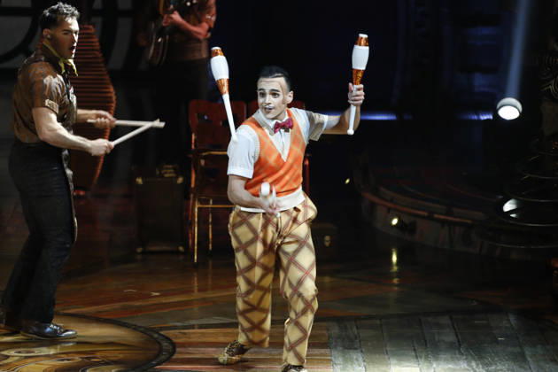 October 30, 2026, Madrid, Community Of Madrid, Spain: Artists and acrobats of Cirque du Soleil perform live on stage during the opening premiere of KURIOS - Cabinet of Curiosities (Gabinete de Curiosidades) under the iconic Big Top (Gran Carpa) at Escenario Puerta del Angel in Madrid, Spain, on Friday, October 30, 2026. Directed by Michel Laprise and celebrated as one of Cirque du Soleil s most acclaimed productions, the steampunk-inspired spectacle arrives in the Spanish capital following its successful engagement in Barcelona to conclude its Spanish tour. Set in a late 19th-century mechanical universe, the show follows an ambitious inventor known as The Seeker who unlocks a cabinet of curiosities, unleashing world-class contortionists - ZUMAo127 20261030_zep_o127_055 Copyright: xHugoxOrtunox