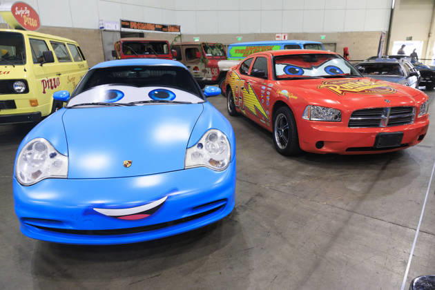 October 30, 2026, Los Angeles, California, USA: Custom cars designed to resemble Sally Carrera and Lightning McQueen from PixarÃ¢â‚¬â ¢s Ã¢â‚¬ËœCarsÃ¢â‚¬â ¢ films at the LA Comic Con on October 29, 2026 at the Los Angeles Convention Center in Los Angeles, California. ARIANA RUIZ PI Los Angeles USA  - ZUMAp124 20261030_zaa_p124_015 Copyright: xArianaxRuizx