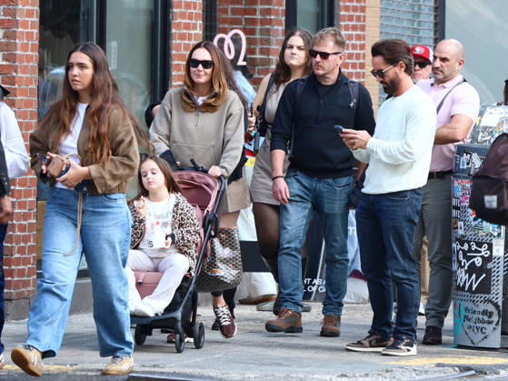 Exclusive - Tamara Ecclestone out in New York Exclusive. English socialist Tamara Ecclestone with her daughter and husband Jay Rutland are strolling and shopping in Soho, they are having lunch at Jack s Wife Freda in New York, NY on October 30, 2026. Photo by Dylan Travis ABACAPRESS.COM New York NY  Copyright: xDylanxTravis ABACAx